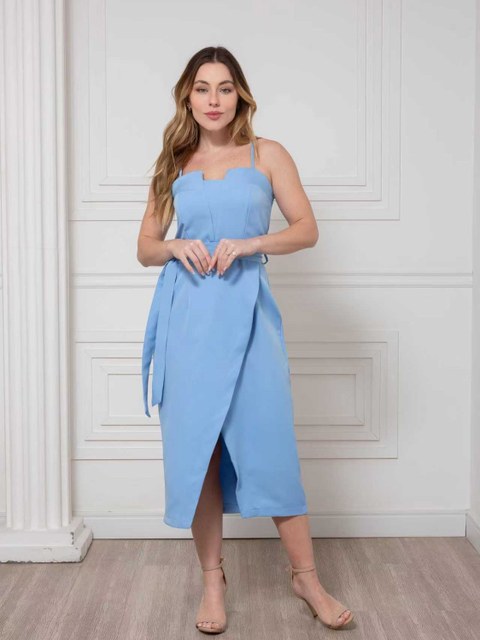 Vestido midi elegante de Alfaiataria alcinha festa casamento