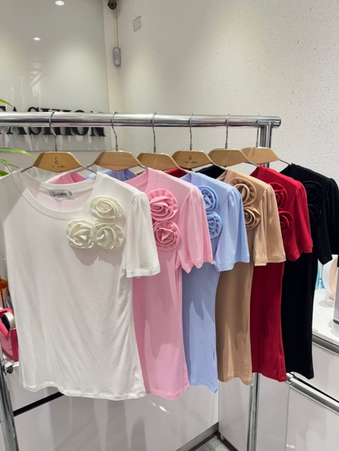 Camiseta canelada 3 flores