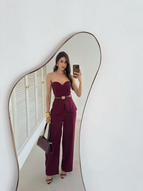 Lançamento de macacão com cinto