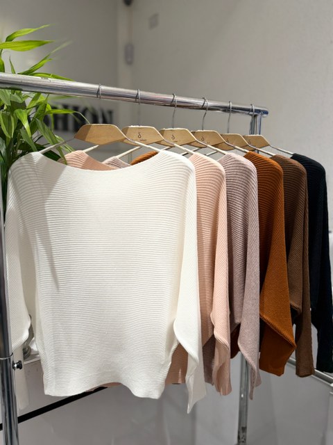 Blusa de frio canelada manga morcego