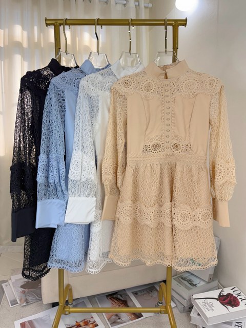 Fancy Modas vestido com renda