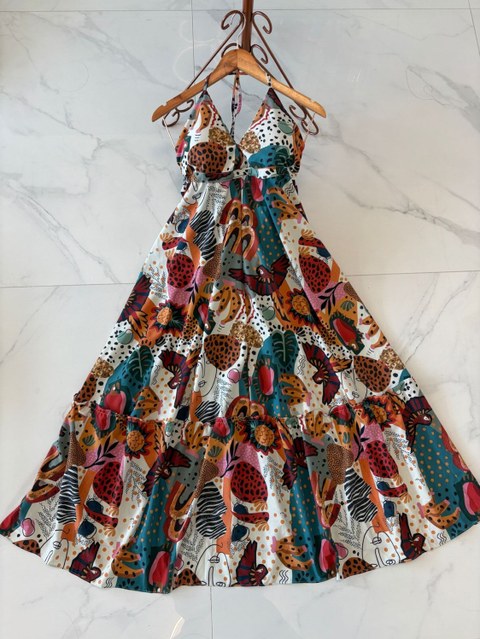 V1316：vestido longo novo, com bojo 3D, costa nua.