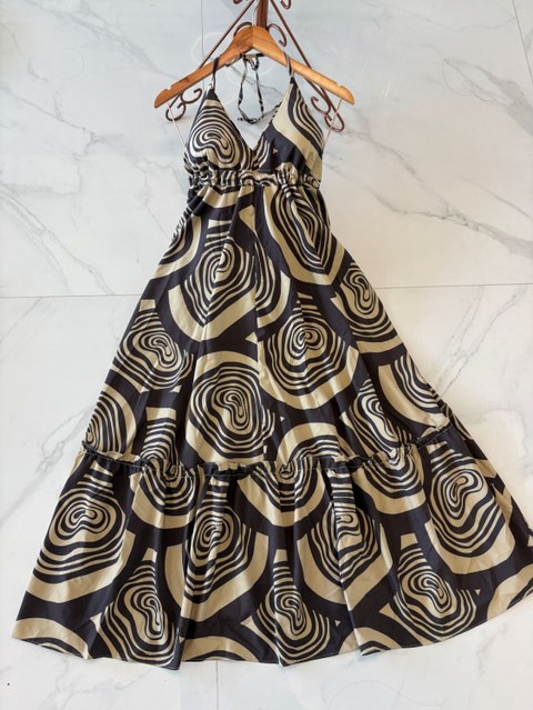 V1314: vestido longo novo, com bojo 3D, costa nua.