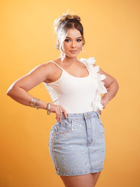 Saia jeans com pedra feminina