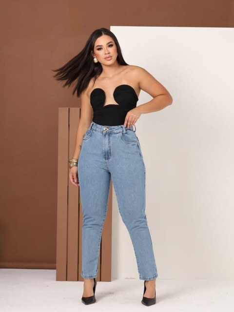 Calça jeans mom feminina
