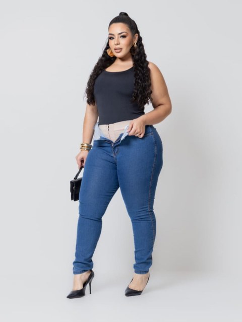 Calça jeans super lipo plus size cintura alta com elastano