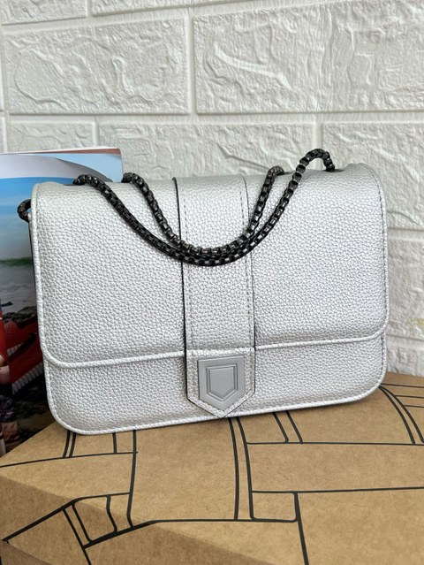 Bolsa pequena cabe celular HY032