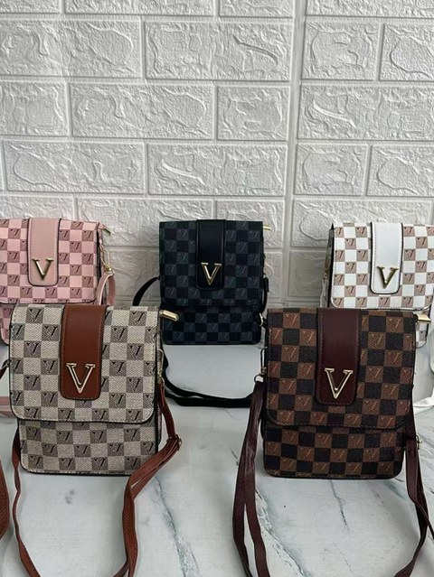 Bolsa feminina pequena cabe celular 2025-32