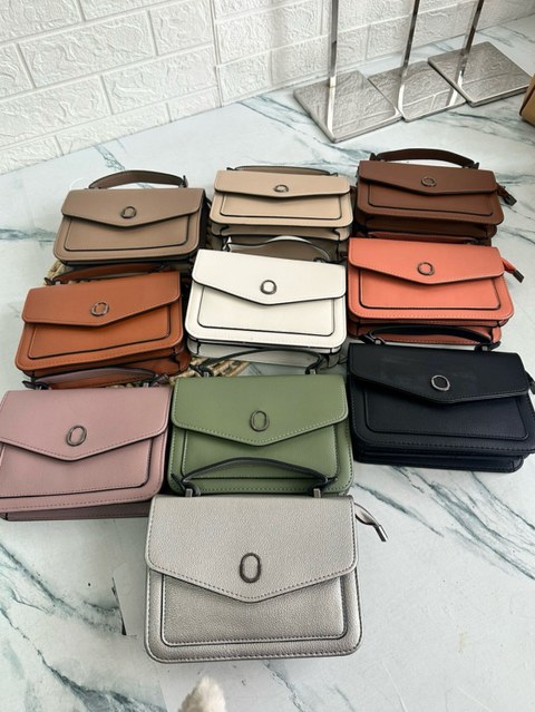 Bolsa pequena cabe celular 1921