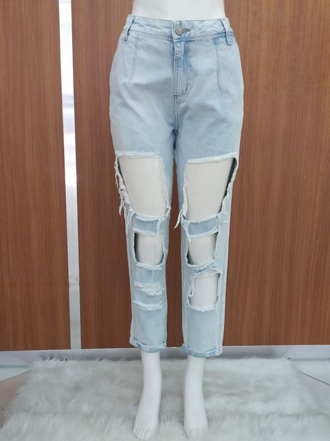 Calça Feminina jeans Delave com rasgos