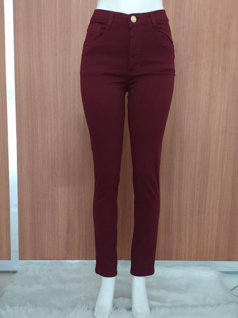 Calça Feminina skiny cor bordo