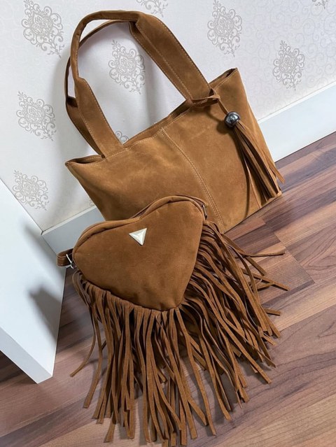 CORAÇÃO BOHO EM CAMURÇA