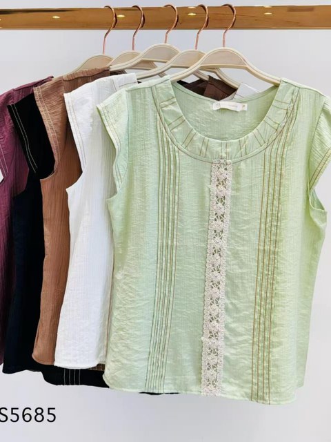 Blusa com bordado importado pedroji