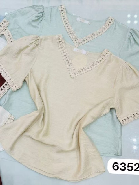 Blusa com bordado importado pedro ji