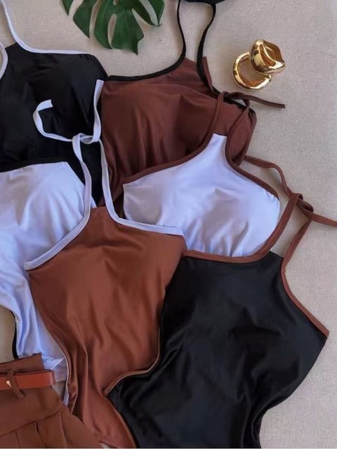 Body com amarração no pescoço