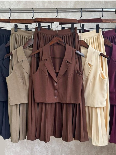 Conjunto colete e saía tecido Twil