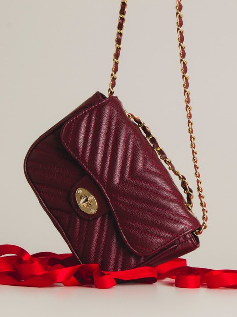 Bolsa em  Couro matelassê 10650189
