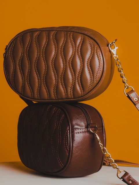 Bolsa transversal em couro matelassê 10650168