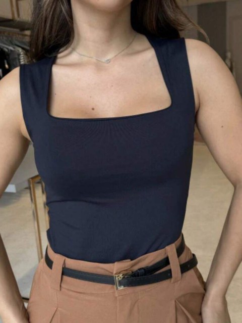 Body decote quadrado