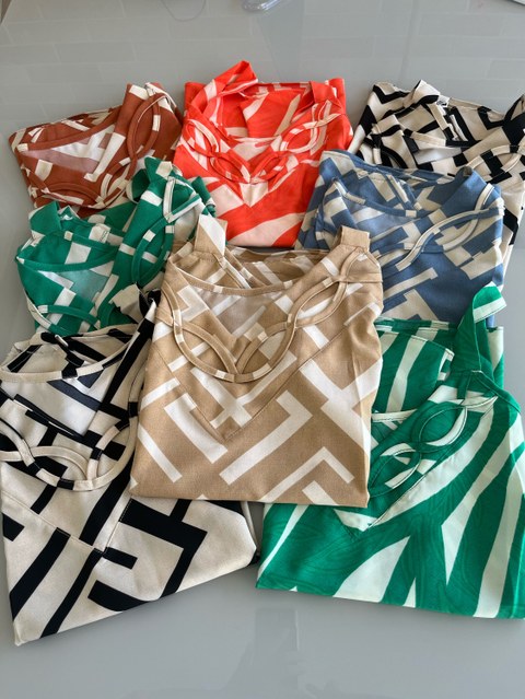 Kit 5ps Estampados cor variados tamanho GG