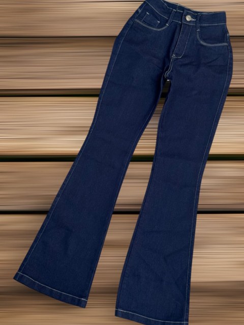 Calca Flare feminina azul marinho lisa com lycra