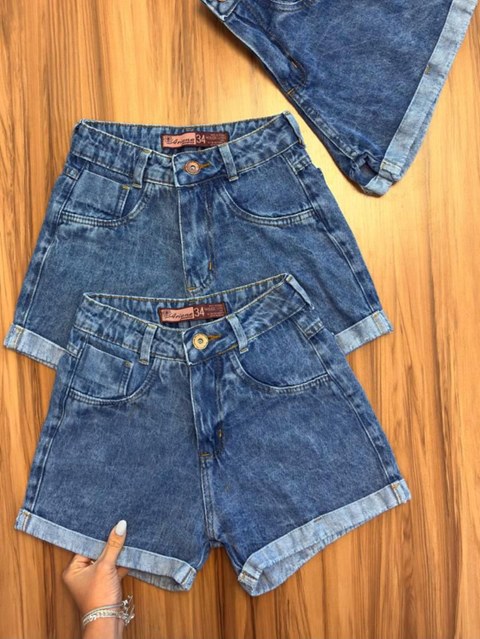Short jeans feminino escura barra dobrado
