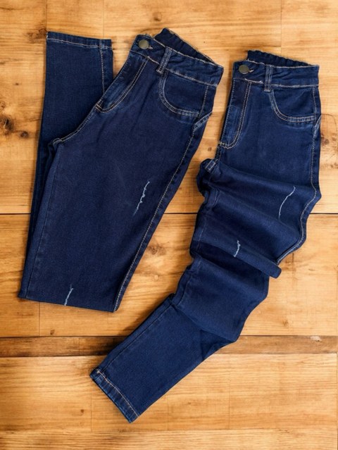 Calca jeans feminina skinny azul marinho com lycra