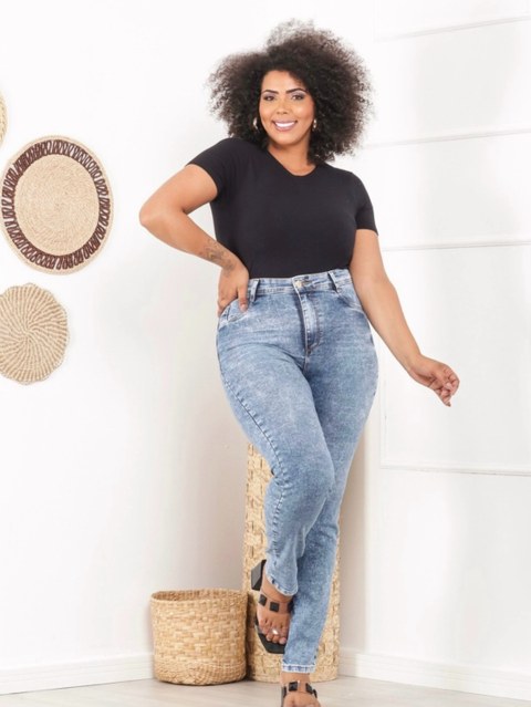 Calca plus feminina  jeans com lycra