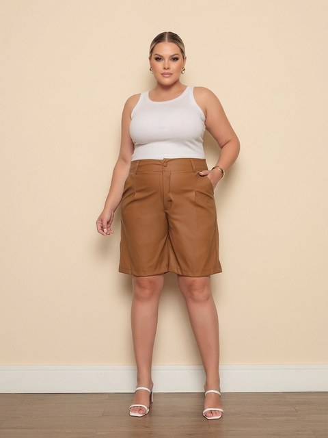 (Bermuda Couro Plus Size)**