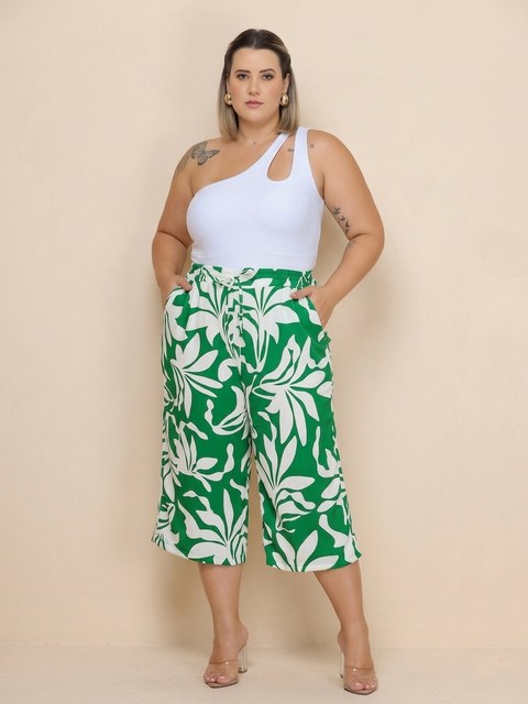 (Calça Pantacourt Plus Size)**