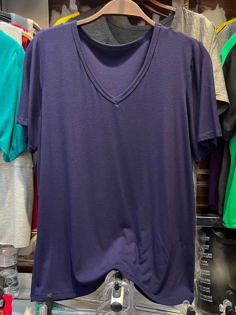Blusa gola V manga curta básica