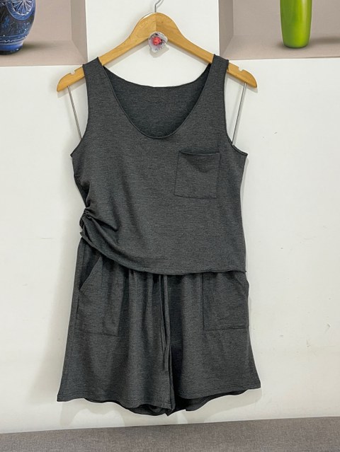 Conjunto fru-fru e short