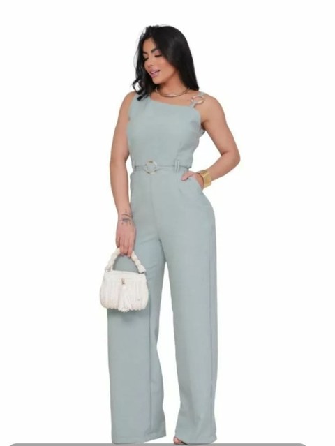 Macacão linhão com argola no ombro e sinto fixo