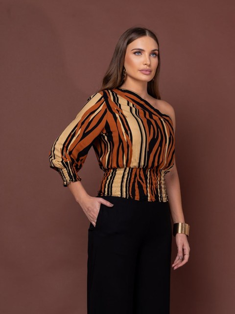 BLUSA ONE SHOULDER ANIMAL PRINT LILI