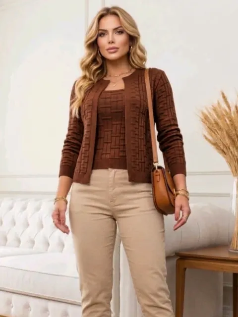Conjunto casaco e regata tricô modal.