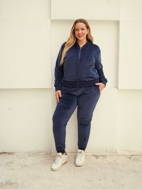 Conjunto plush feminino plus size