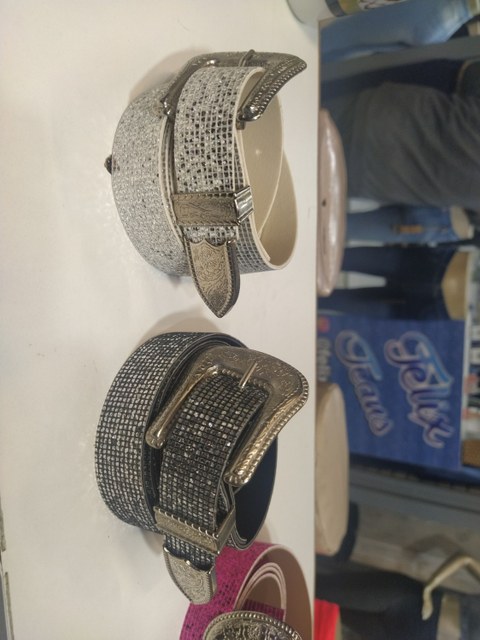 Cintos de brilho estilo country