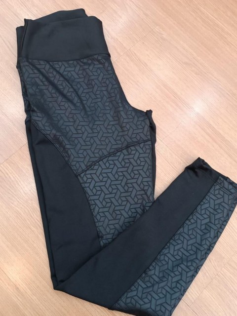 Legging flanelada curte com detalhes