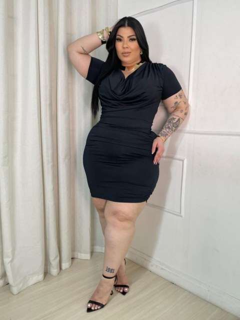 Vestido decote manguinha Plus Size