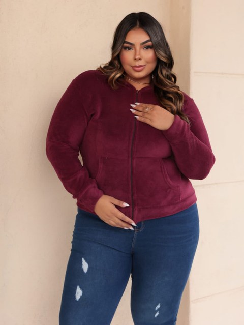 Casaco plus soft com bolso na frente