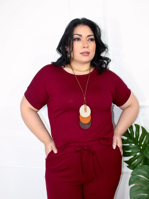 Conjunto Plus Blusa de Manguinha e Calça Capri