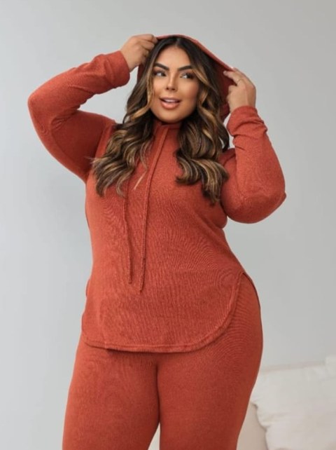 Conjunto Plus Size  – Calça Jogger e Blusão com Capuz
