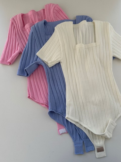 Body modal manga curta detalhes listrado