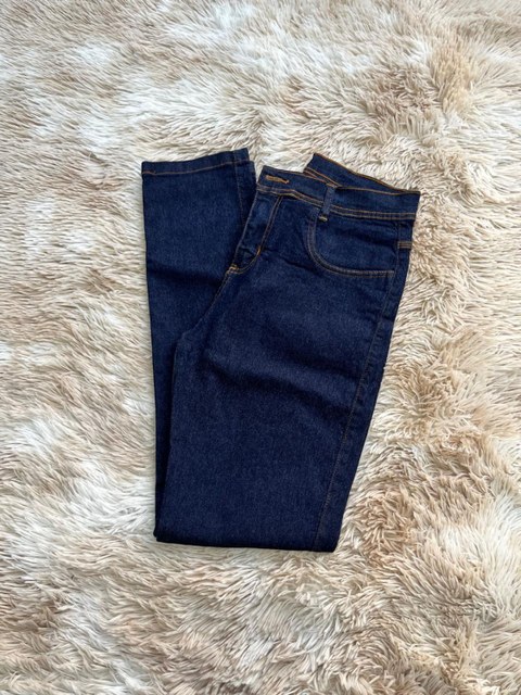 calça jeans masculina  lavagem escura com elastano