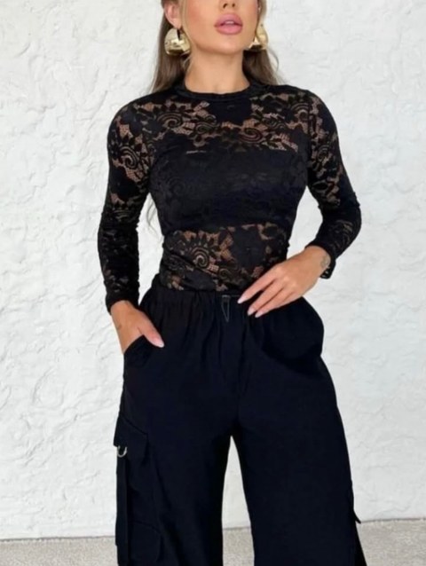 Body rendado manga longa