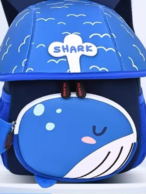 Mochila escolar infantil 3D animal marinho baleia colorida
