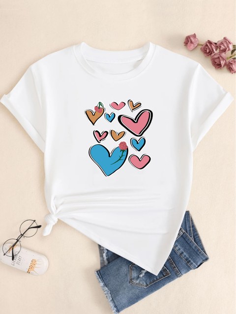 Camiseta Estampado Figuras de Coração Moda Feminina Casual Confort Premium Blusinha Babylook Básico