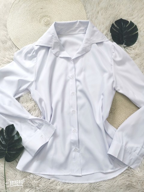 Camisa branca de feminina