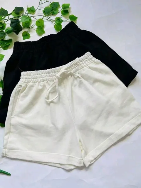 Shorts moletinho com elástico clássico