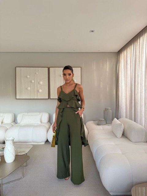 Conjunto em alfaiataria marrante